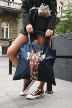 Lade das Bild in den Galerie-Viewer, Giraffe Face Shopping Bag
